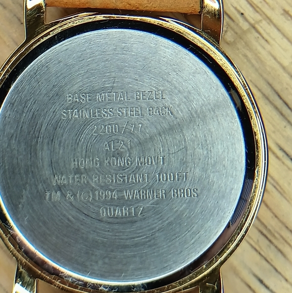 Armitron Quartz Marvin the Martian watch Green face 3 hand movement 33.5 mm case - Picture 8 of 8